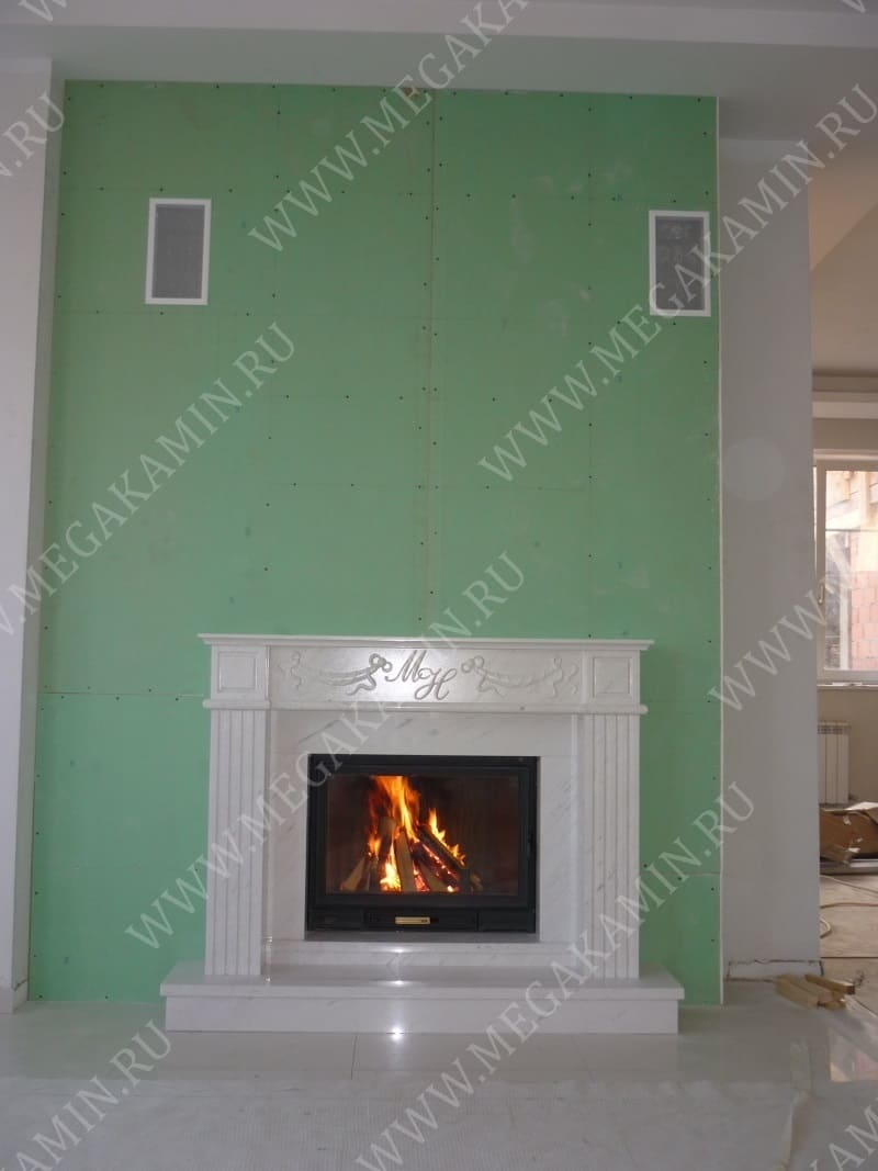 25. Камин с порталом топка "SEGUIN"