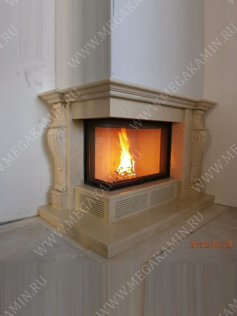 24. Пристенно-угловой камин с мраморным порталом топка "SCHMID"