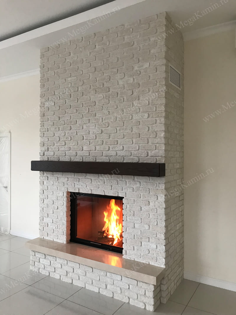 3. Камин пристенный декоративный кирпич топка "HOXTER"