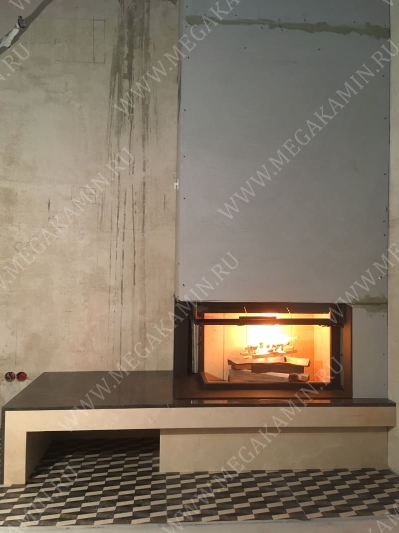 20. Камин пристенно-угловой топка "ROMOTOP"