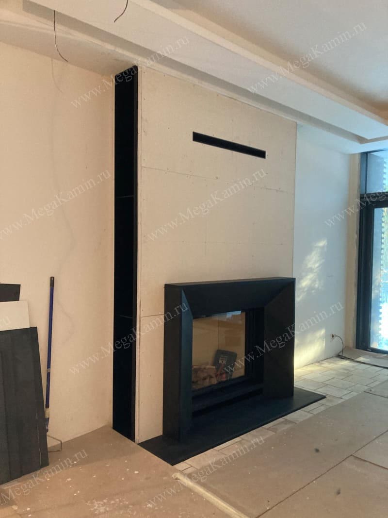 10. Камин с порталом и дровниками топка "Schmid"